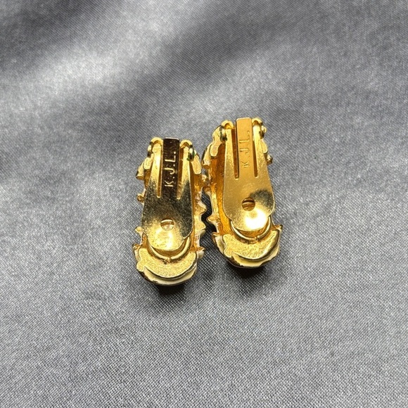 Kenneth Jay Lane Gold and Cream Swirl Earrings - Picture 2 of 3